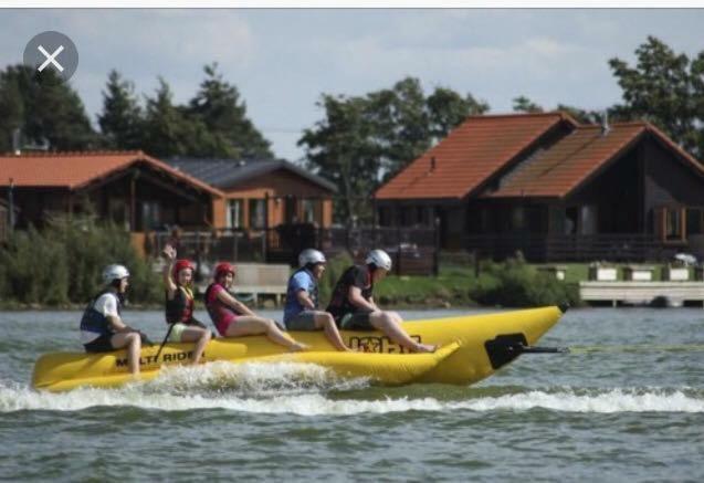 3 Bedroom Caravan With Hot Tub Tattershall Lakes Eksteriør billede